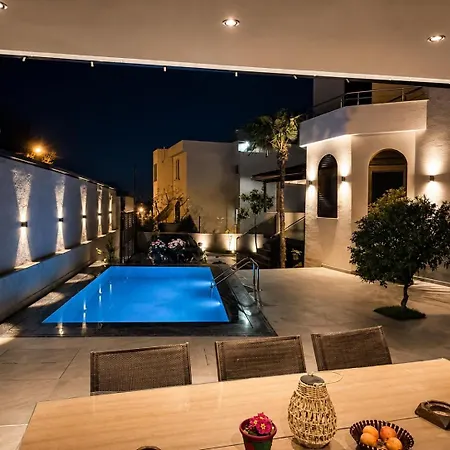 Lejlighed Joan Luxury With Private Pool & Gym Tirana