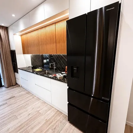 Joan Luxury With Private Pool & Gym Apartment