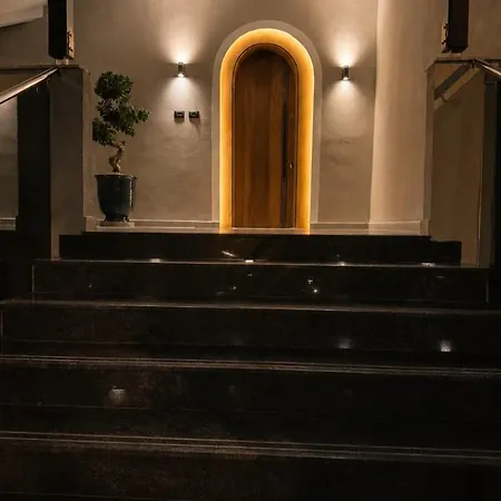 Apartment Joan Luxury With Private Pool & Gym Tirana