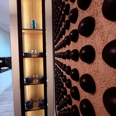Joan Luxury With Private Pool & Gym Apartment